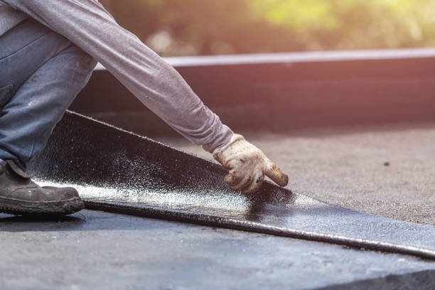 Waterproofing specialist at work in Burt, Burt, NY